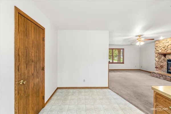 $299,900 | 1006 Nancy Road, Lake Holiday, IL 60548