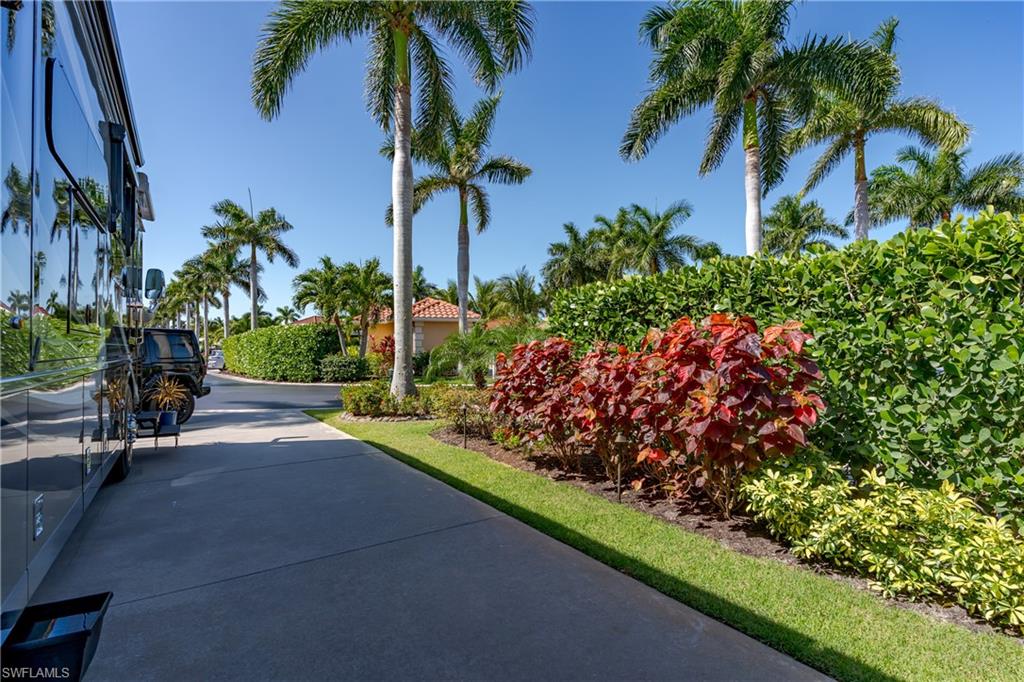 13627 Snook Circle Naples, FL 34114 - Photo 17 of 32