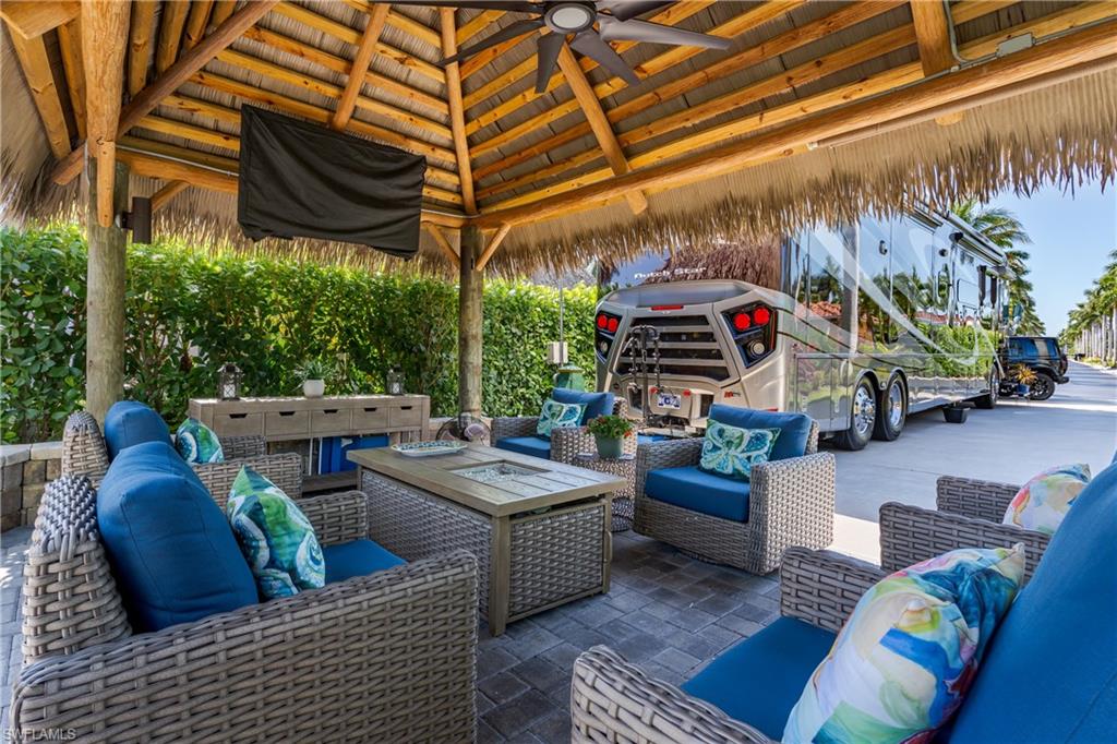 13627 Snook Circle Naples, FL 34114 - Photo 2 of 32