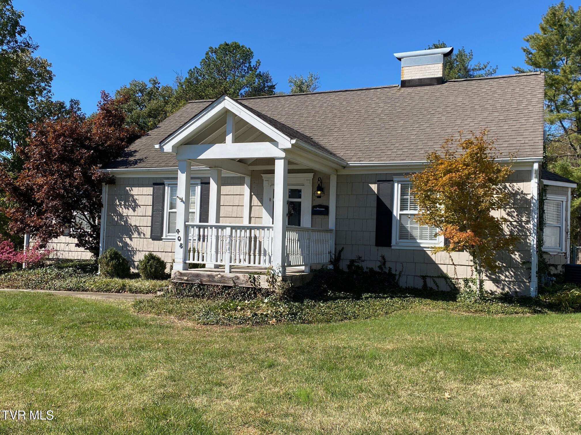 408 Ferndale Road Johnson City, TN 37604 - Photo 3 of 27 3 - Front Exterior Right