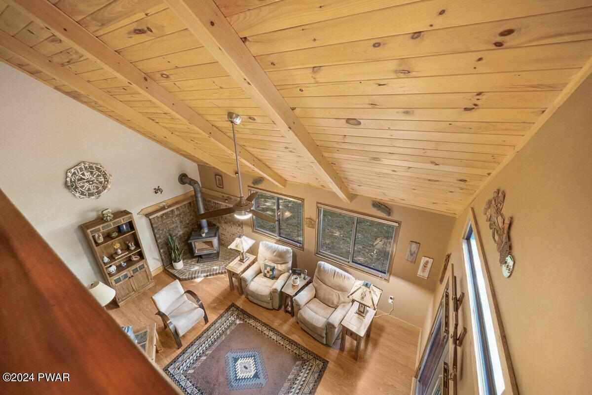 127 Hebula Road Milford, PA 18337 - Photo 19 of 36 Living room