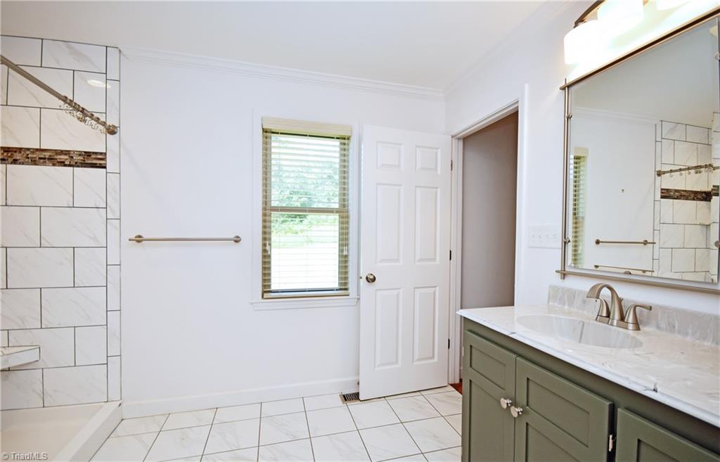 5231 Davis Road Walkertown, NC 27051 - Photo 15 of 30 Gallery Image 15