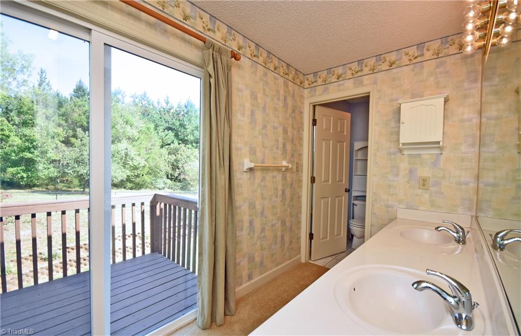 5231 Davis Road Walkertown, NC 27051 - Photo 18 of 30 Gallery Image 18
