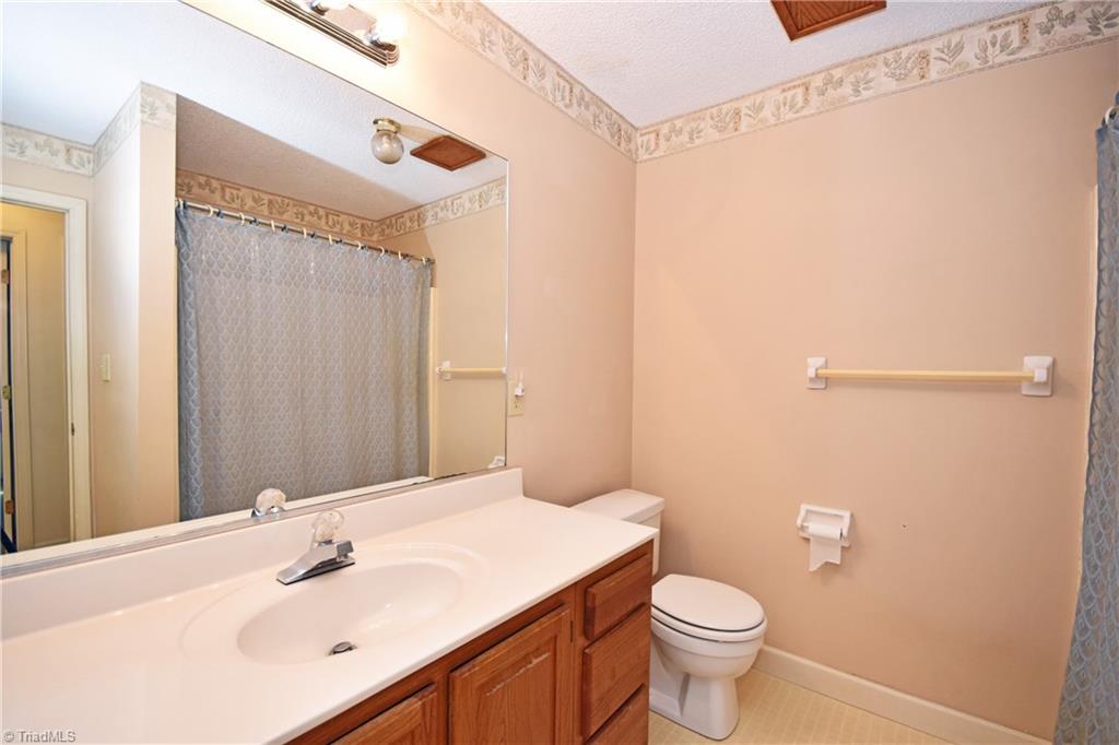 5231 Davis Road Walkertown, NC 27051 - Photo 22 of 30 Gallery Image 22
