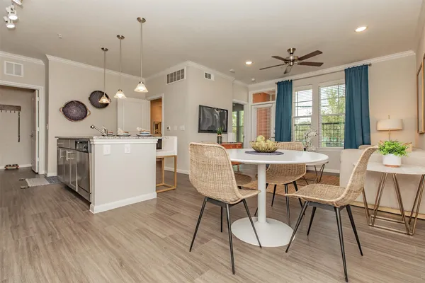 $1,250 | 3400 Louetta Road, Unit 623, Spring, TX 77388