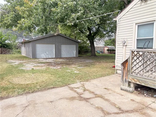 $140,000 | 230 South Huttig Avenue, Independence, MO 64053