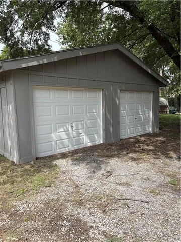 $140,000 | 230 South Huttig Avenue, Independence, MO 64053