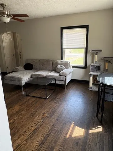 $140,000 | 230 South Huttig Avenue, Independence, MO 64053