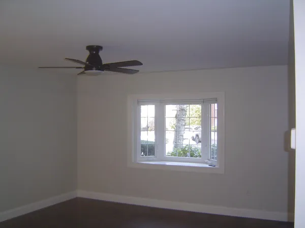 $2,600 | 63 Derryfield Court, Manchester, NH 03104