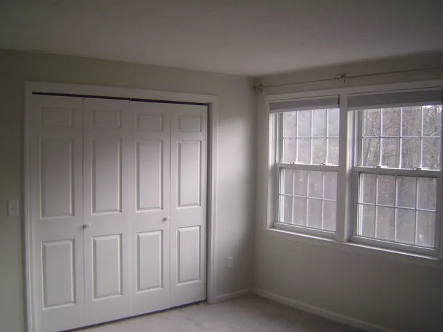 $2,600 | 63 Derryfield Court, Manchester, NH 03104