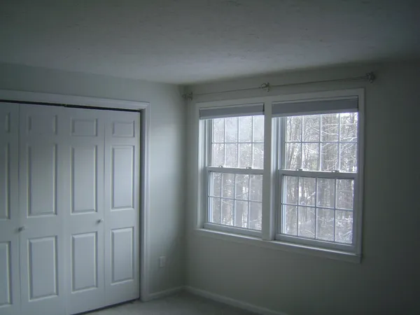$2,600 | 63 Derryfield Court, Manchester, NH 03104