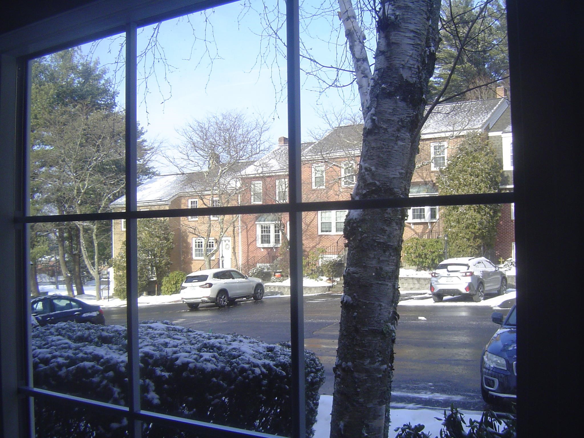 63 Derryfield Court Manchester, NH 03104 - Photo 2 of 15