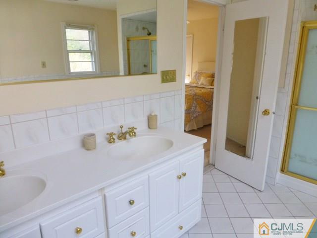 10 Mapleshade Road Milltown, NJ 08850 - Photo 14 of 25 Gallery Image 14