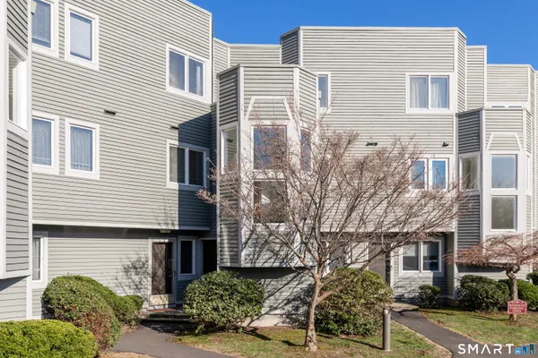 $228,000 | 1414 Whitney Avenue, Unit D2, Hamden, CT 06517