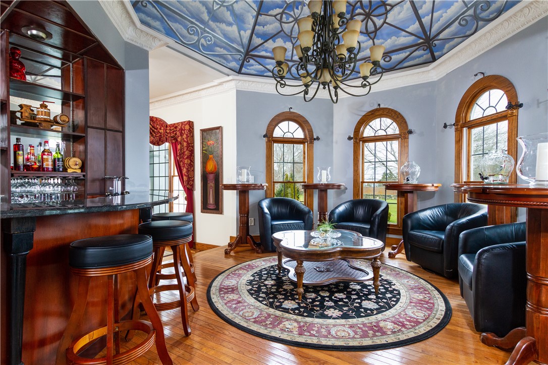10 Ridge Road Newport, RI 02840 - Photo 15 of 41 Bar & Entertaining Area