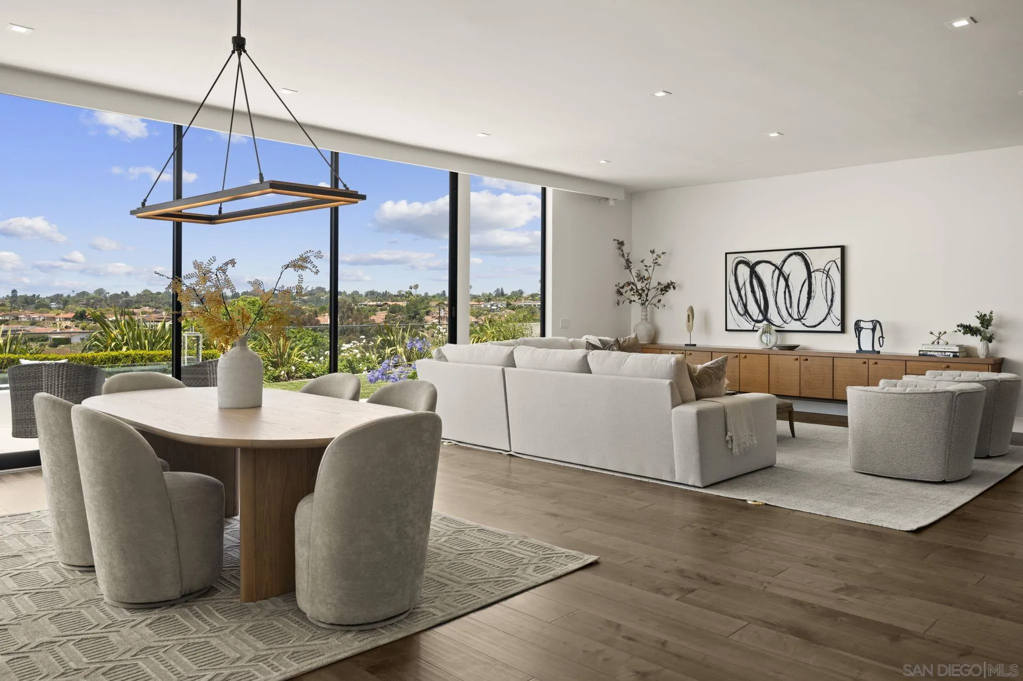 5594 Soledad Road La Jolla, CA 92037 - Photo 12 of 33