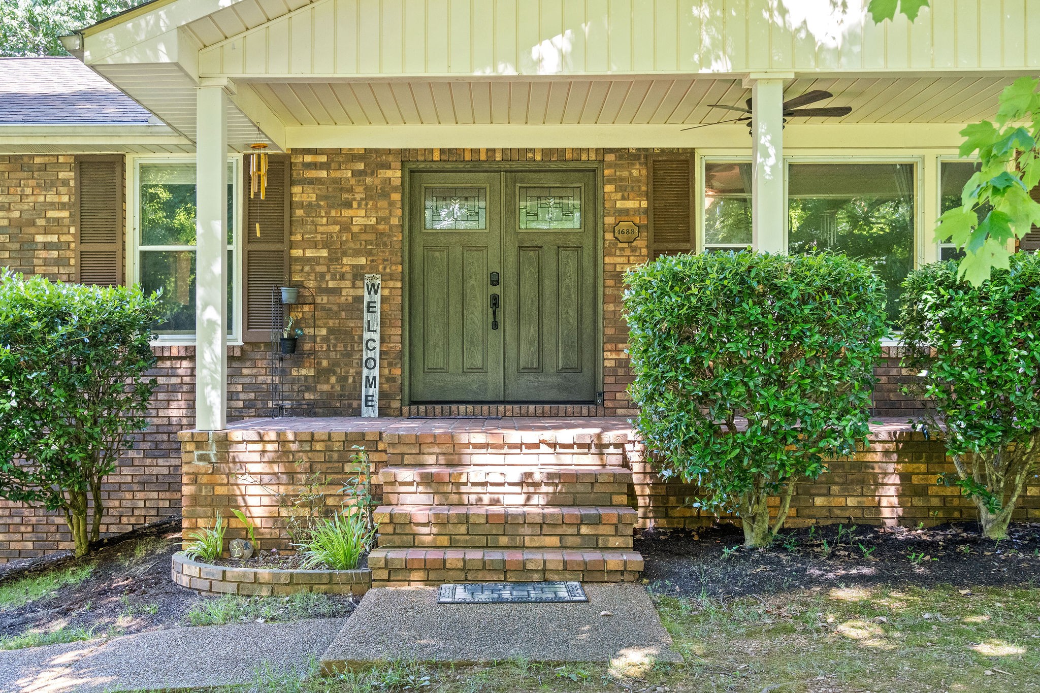 1688 Bend Road Clarksville, TN 37040 - Photo 3 of 35 Gallery Image 3