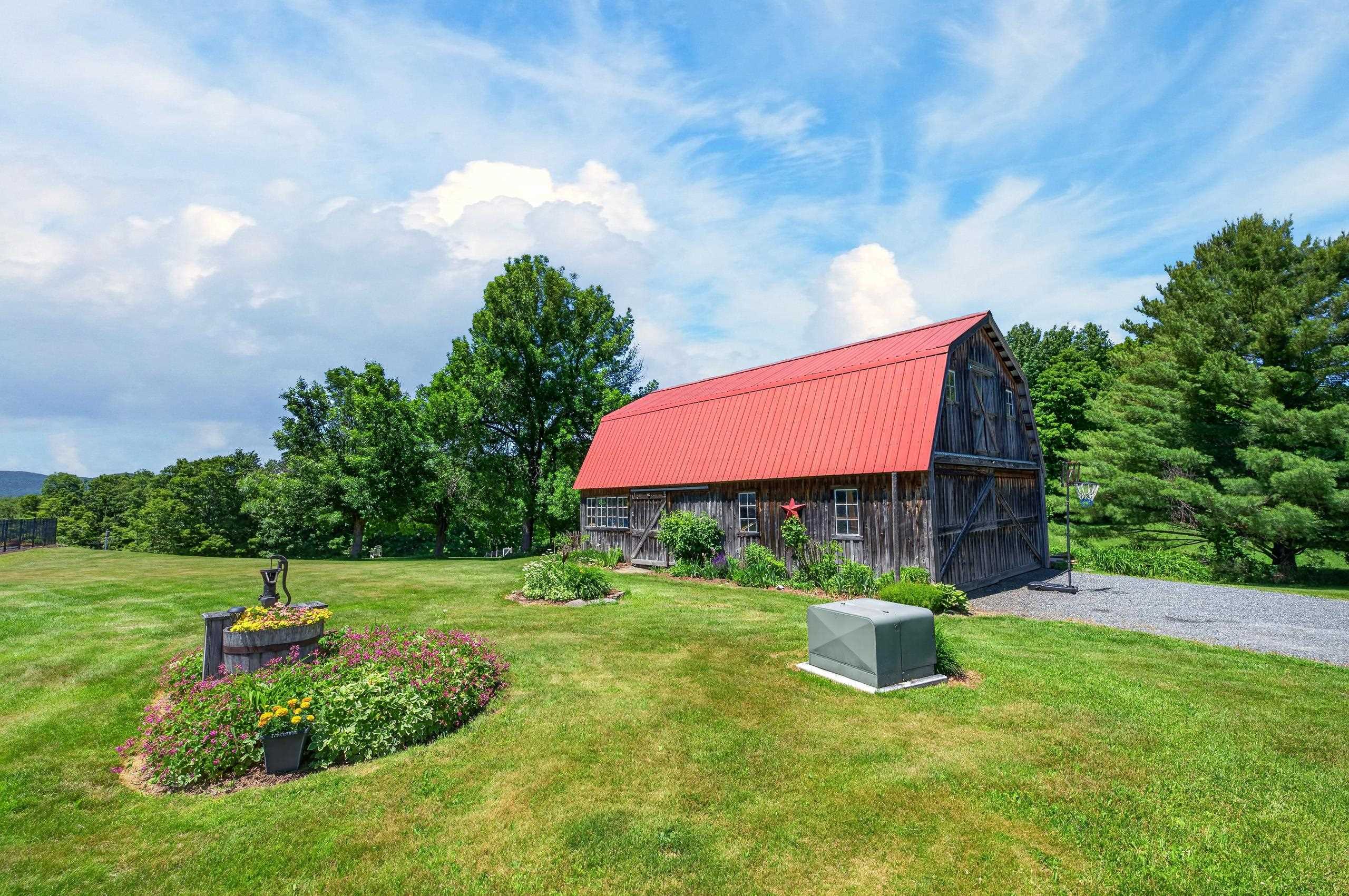 389 Boyd Hill Road Wilmington, VT 05363 - Photo 2 of 31