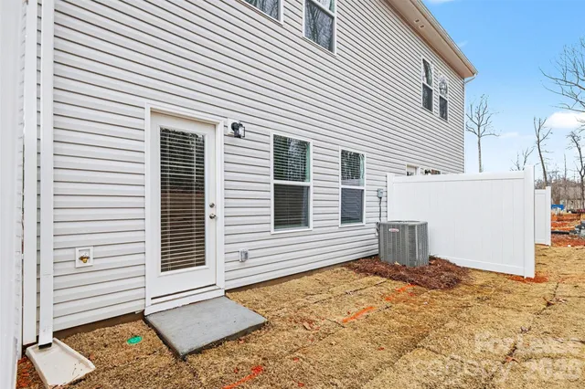 $2,360 | 5616 Ringneck Road, Charlotte, NC 28216