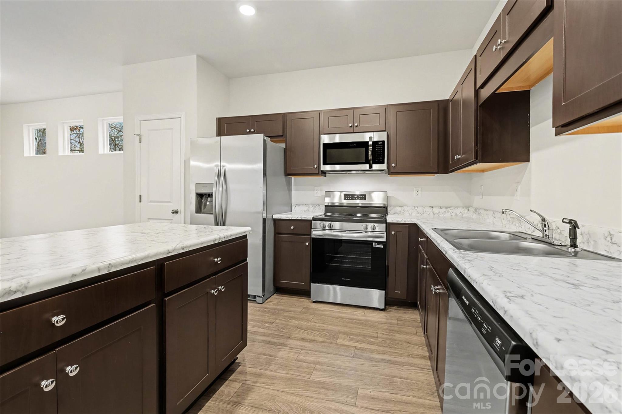 5616 Ringneck Road Charlotte, NC 28216 - Photo 4 of 21