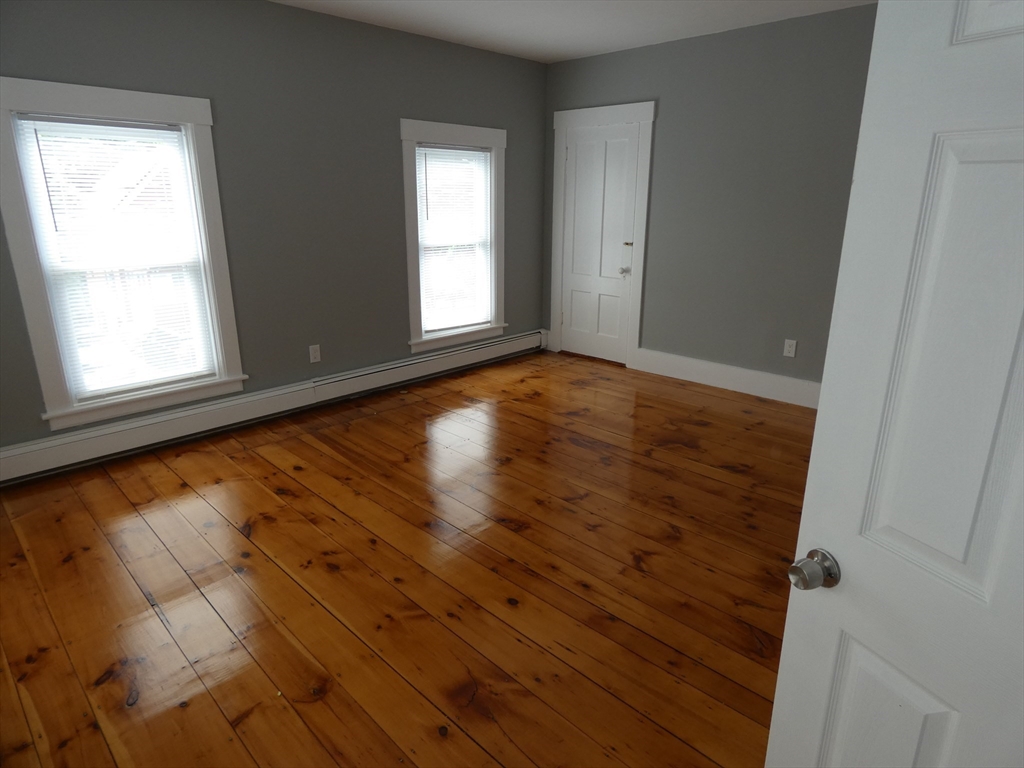 94 Maple Street, Unit 2 Gardner, MA 01440 - Photo 4 of 21