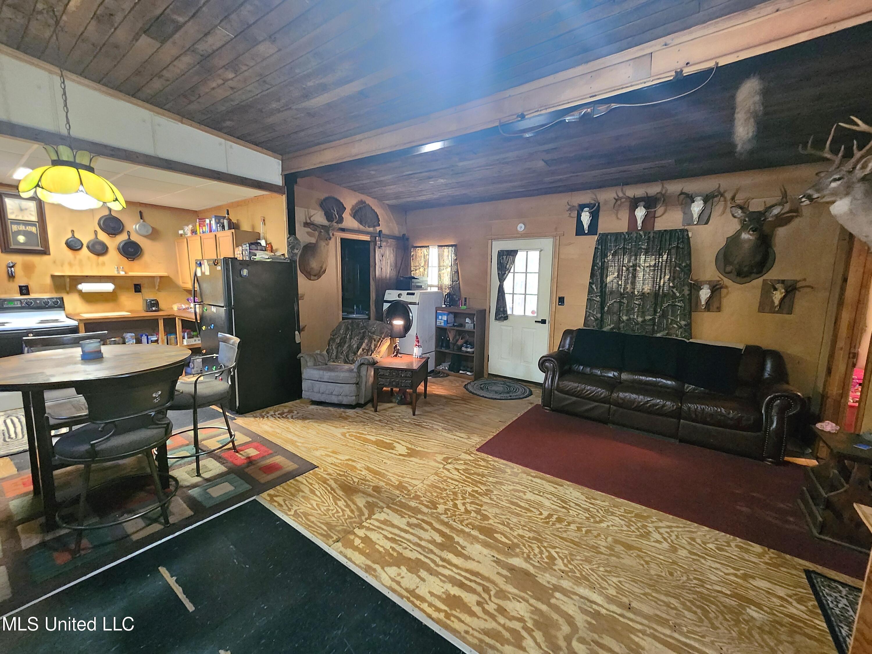 429 Allen Corner Road Lamar, MS 38642 - Photo 7 of 33 20240404_135347
