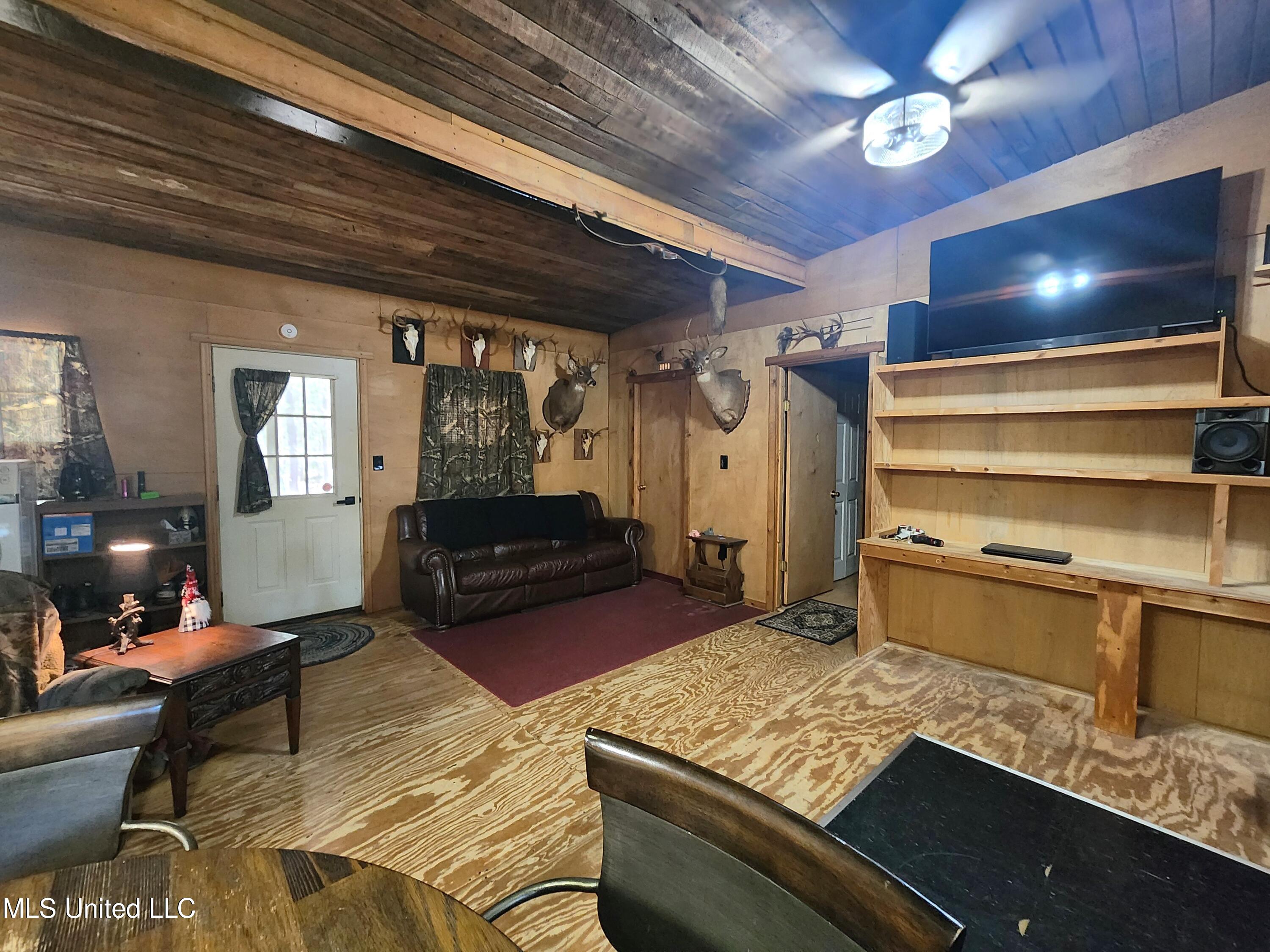429 Allen Corner Road Lamar, MS 38642 - Photo 8 of 33 20240404_135412