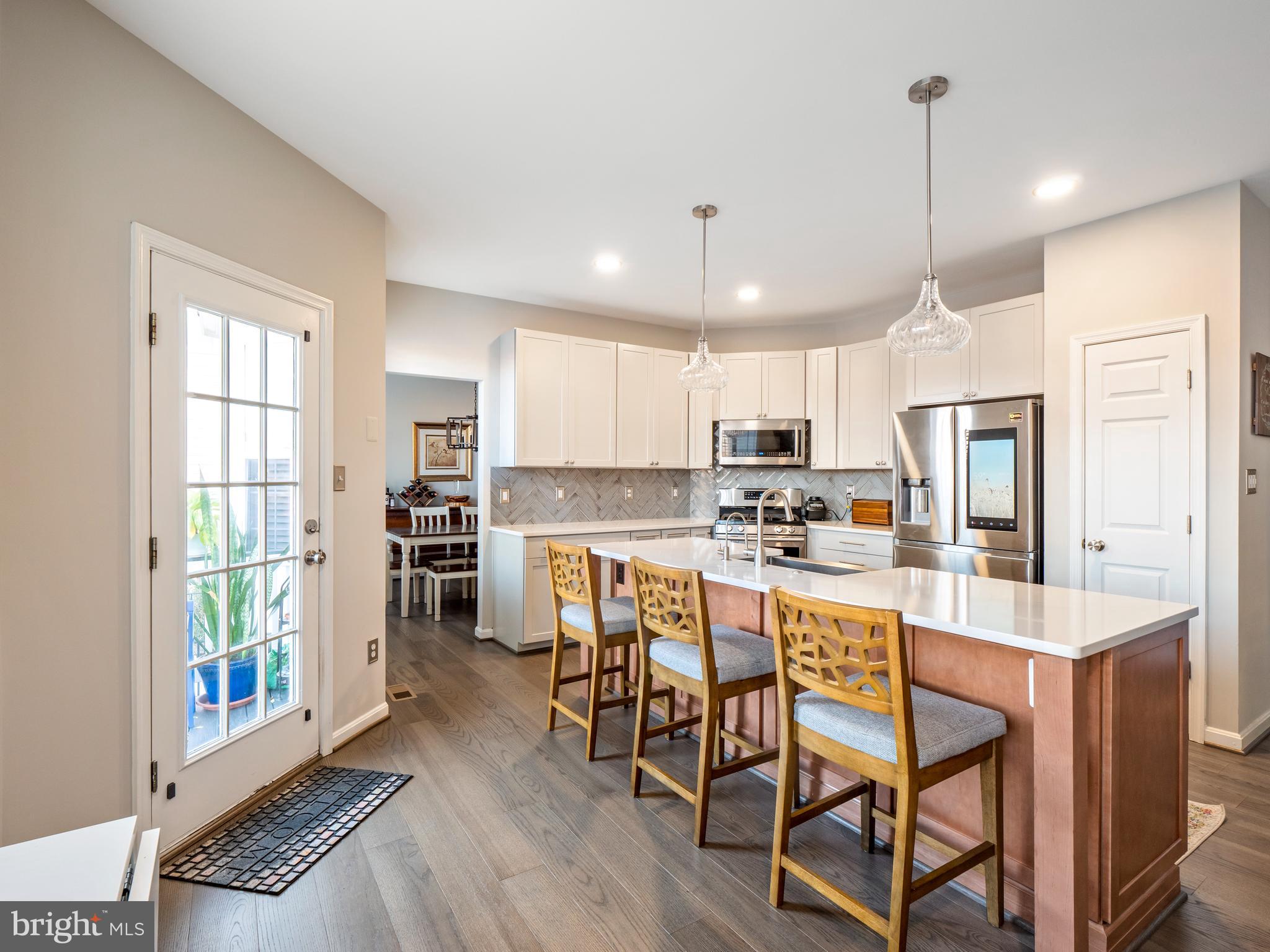 26166 Murrey Drive Chantilly, VA 20152 - Photo 11 of 32