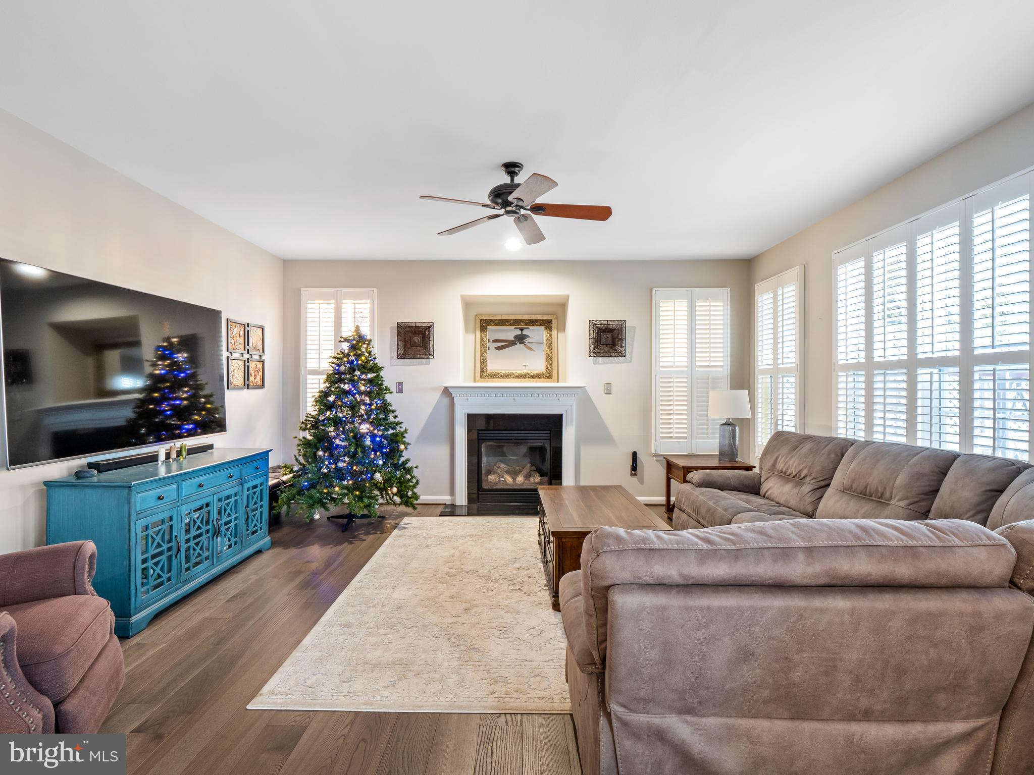 26166 Murrey Drive Chantilly, VA 20152 - Photo 14 of 32