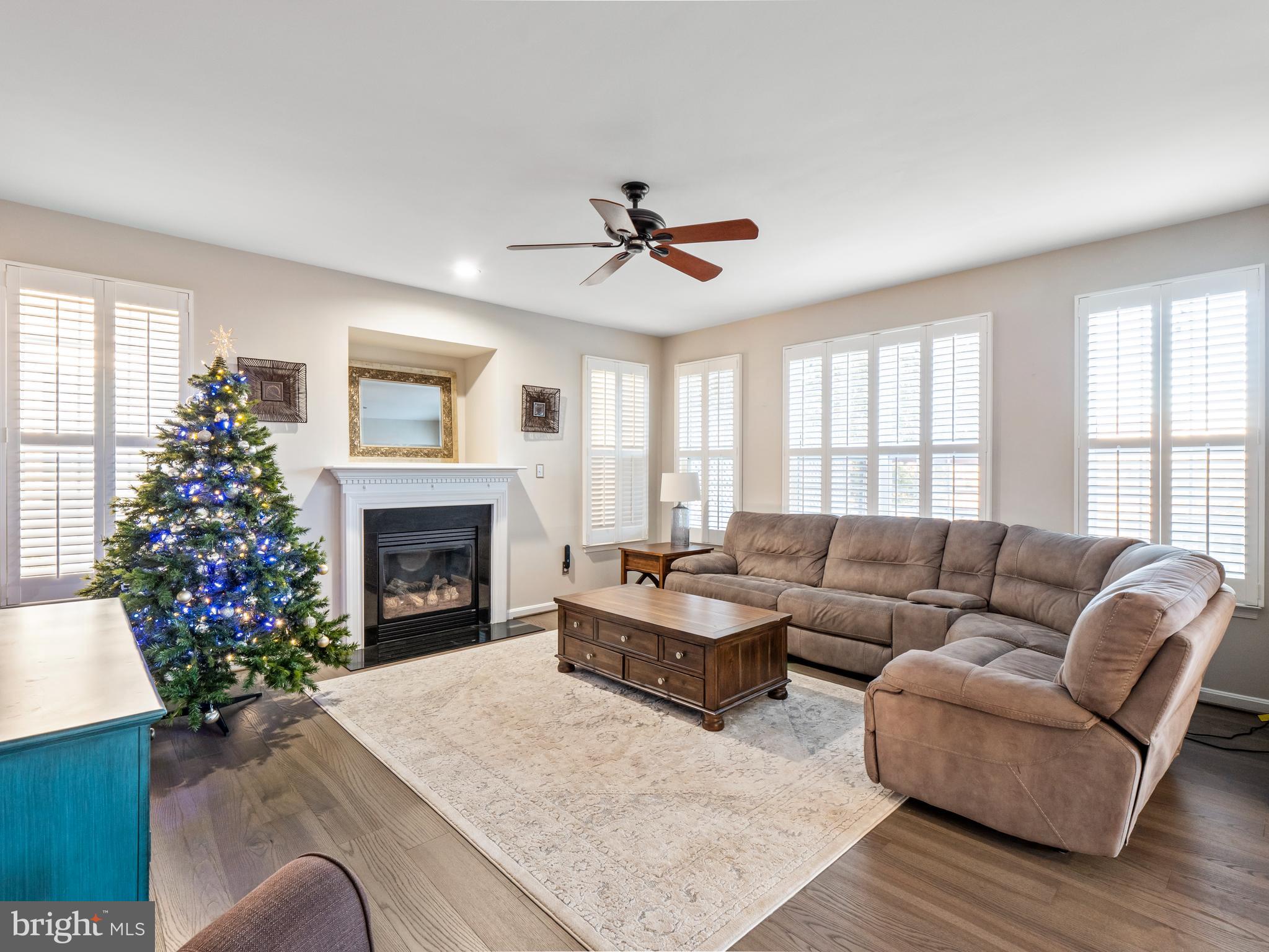 26166 Murrey Drive Chantilly, VA 20152 - Photo 15 of 32