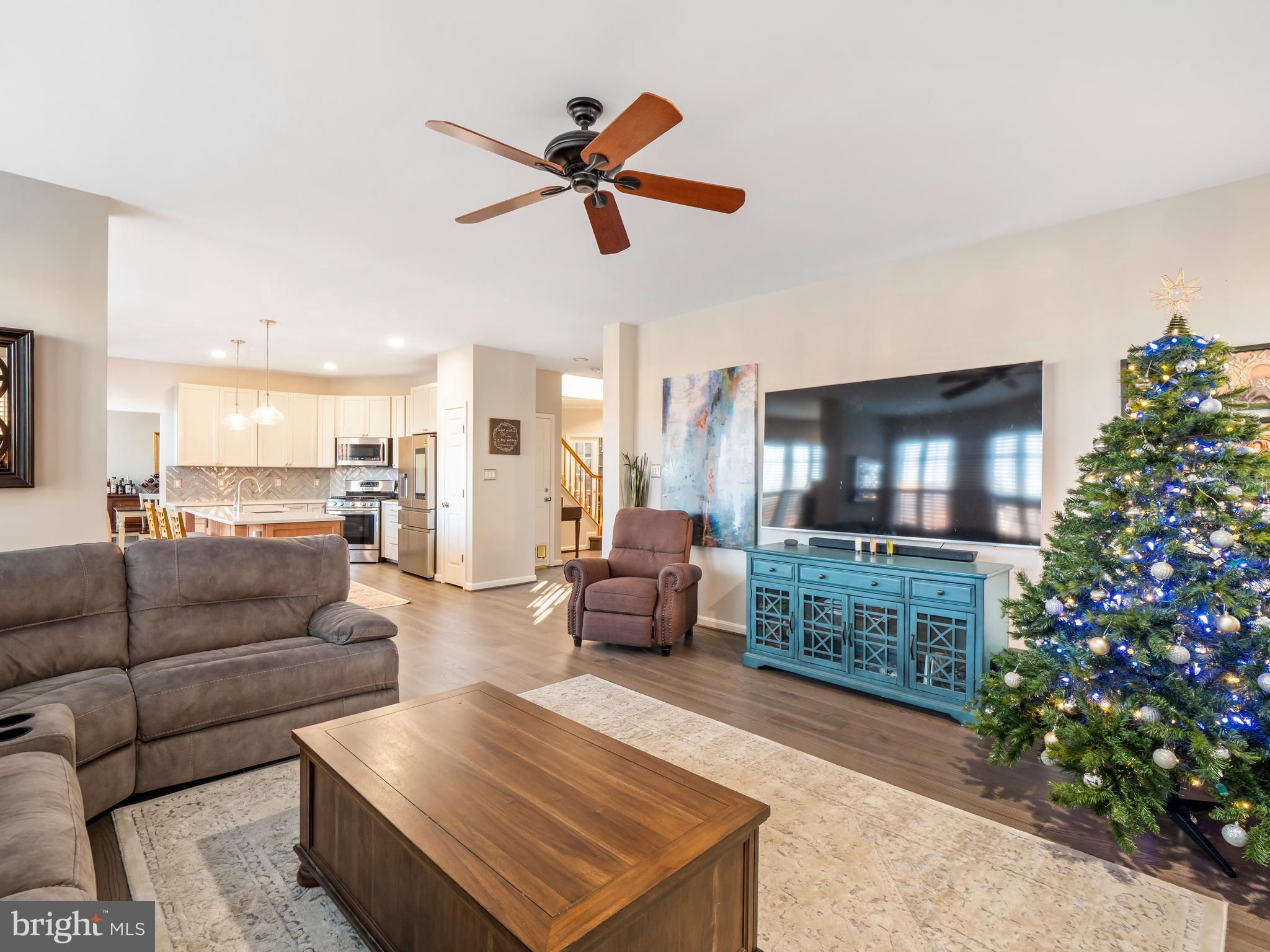 26166 Murrey Drive Chantilly, VA 20152 - Photo 16 of 32