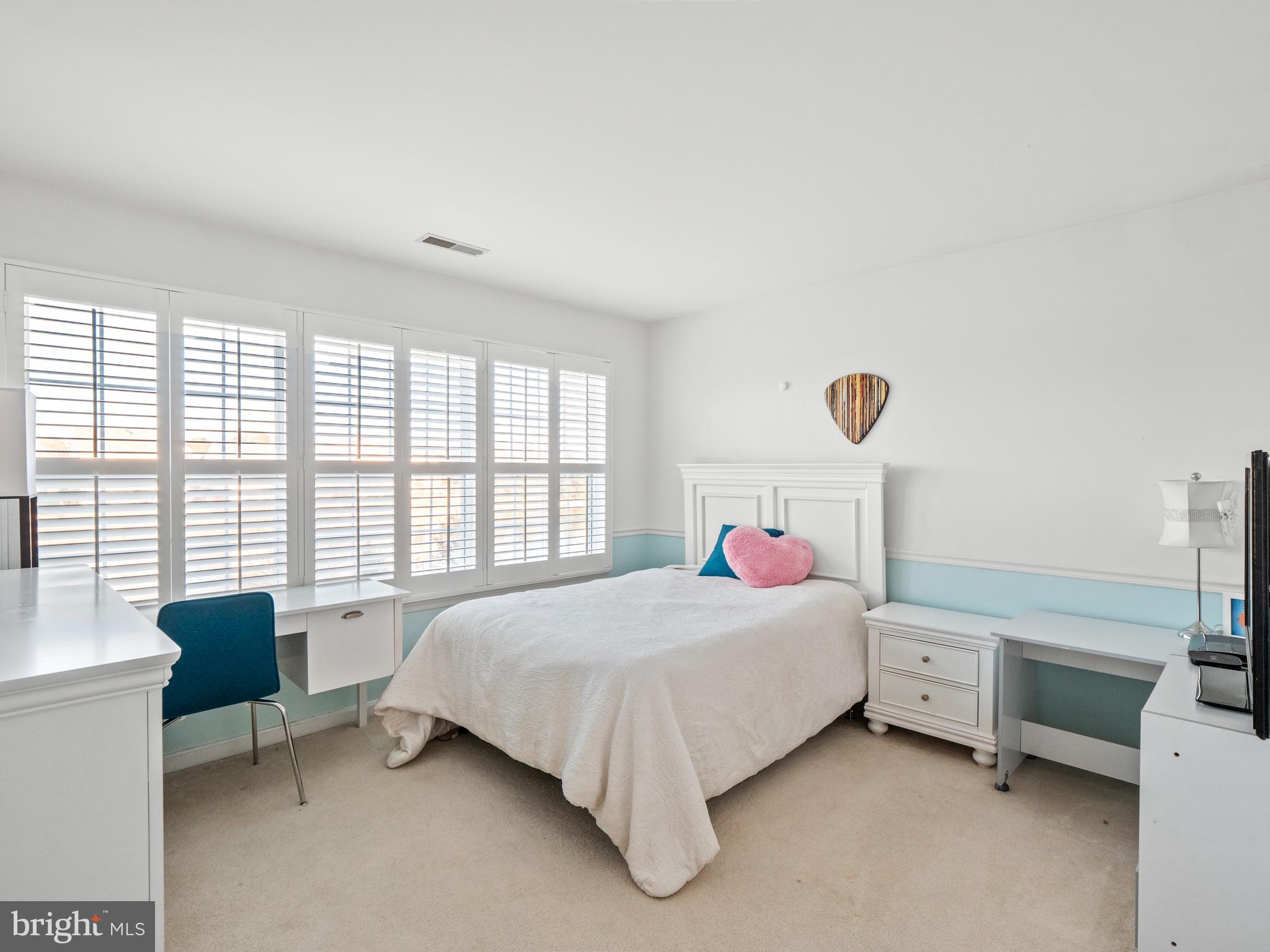 26166 Murrey Drive Chantilly, VA 20152 - Photo 25 of 32