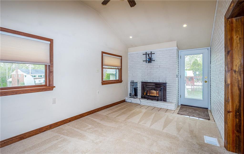 467 Inwood Road Pittsburgh, PA 15237 - Photo 12 of 25