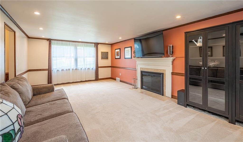 467 Inwood Road Pittsburgh, PA 15237 - Photo 3 of 25