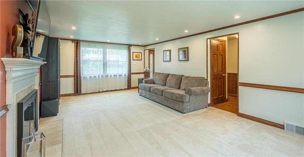 467 Inwood Road Pittsburgh, PA 15237 - Photo 6 of 25