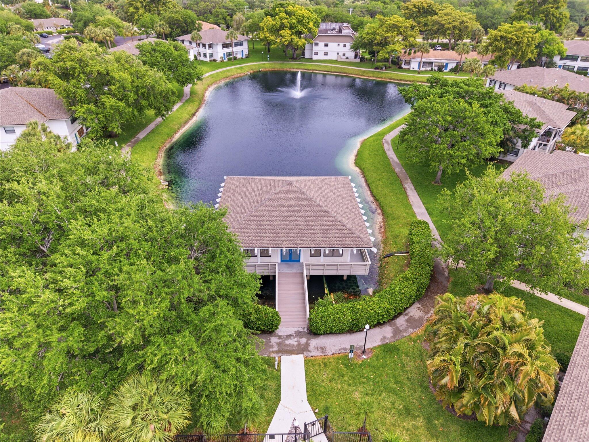 3122 Southwest 20th Terrace, Unit 25B2 Delray Beach, FL 33445 - Photo 24 of 32 an aerial view of a house