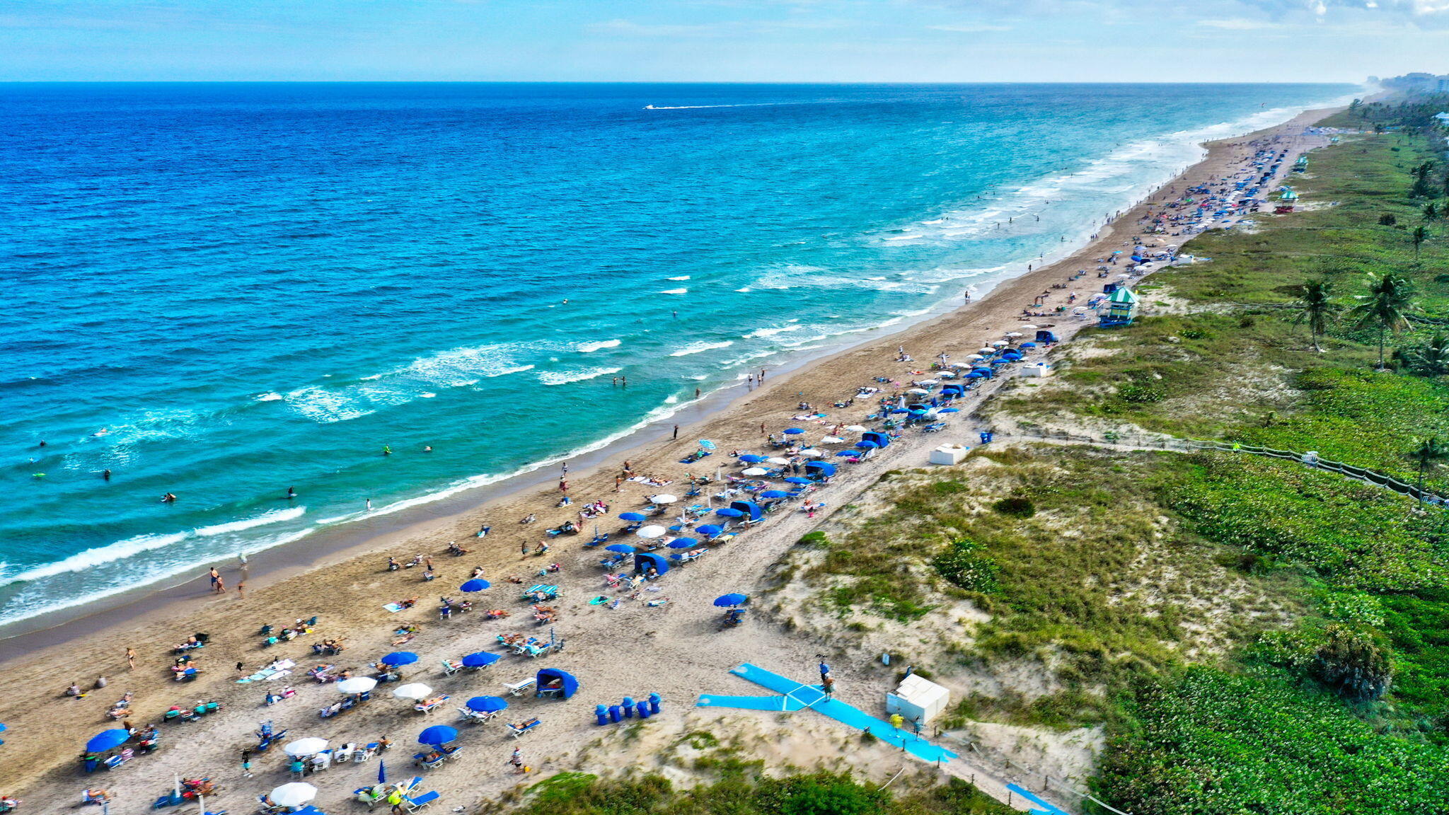 3122 Southwest 20th Terrace, Unit 25B2 Delray Beach, FL 33445 - Photo 27 of 32 a view of an ocean from a balcony