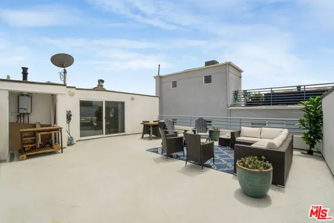 $8,350 | 115 Galleon Street, Unit A, Marina del Rey, CA 90292