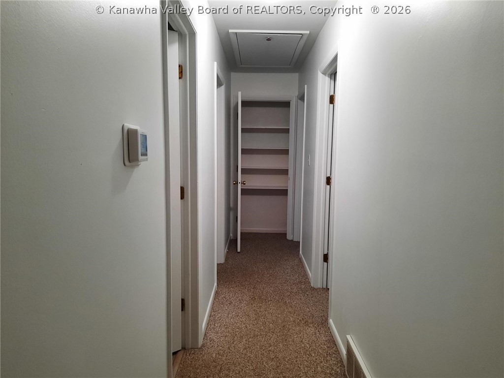 1126 Shamrock Road Charleston, WV 25314 - Photo 7 of 15 Gallery Image 7