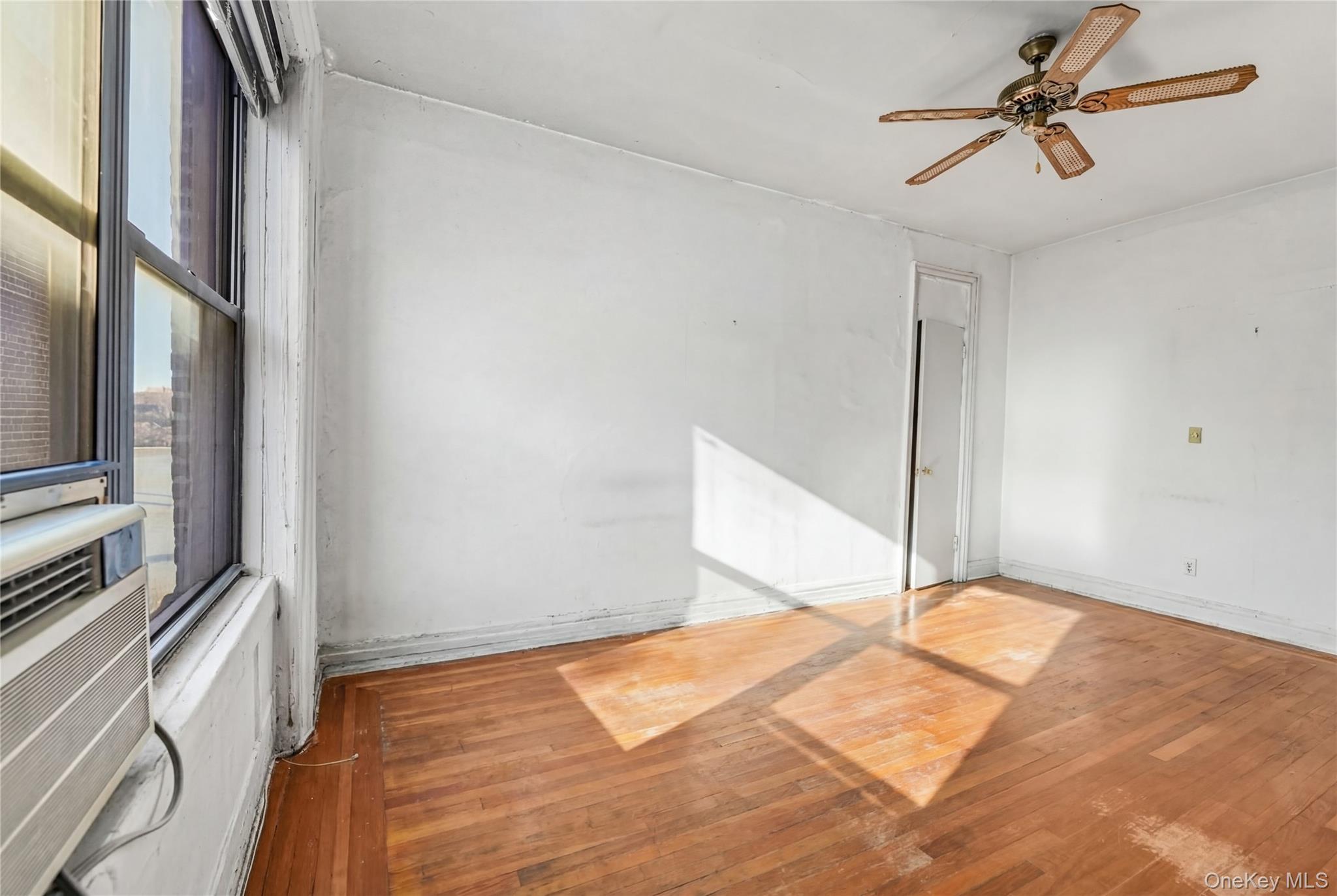 880 West 181st Street, Unit 6G Manhattan, NY 10033 - Photo 3 of 13