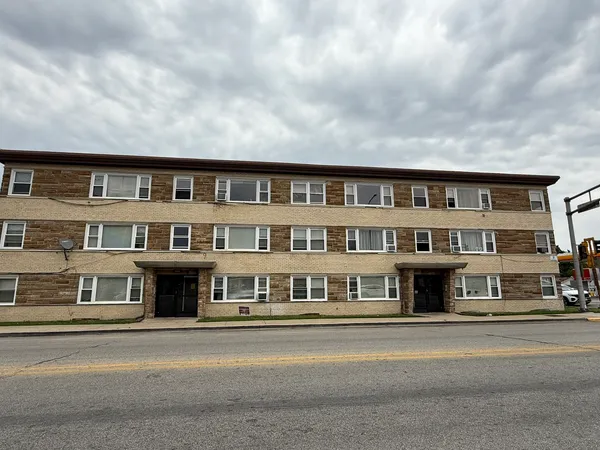 $1,150 | 3443 South Central Avenue, Unit 5, Cicero, IL 60804