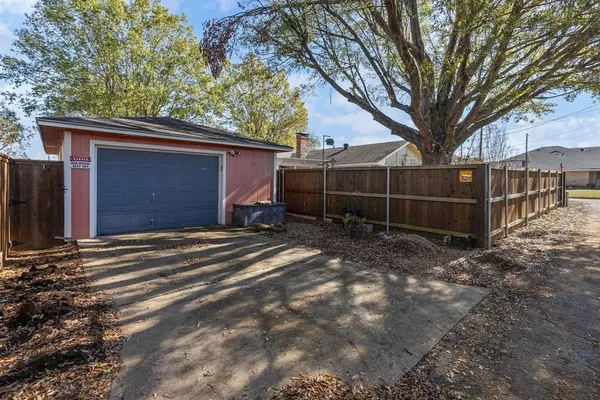 $255,000 | 1115 36th Street Northeast, Paris, TX 75462