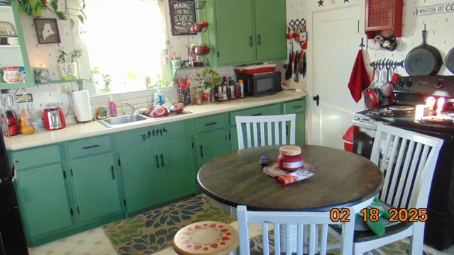 $199,000 | 68 West Broadway, Lincoln, ME 04457