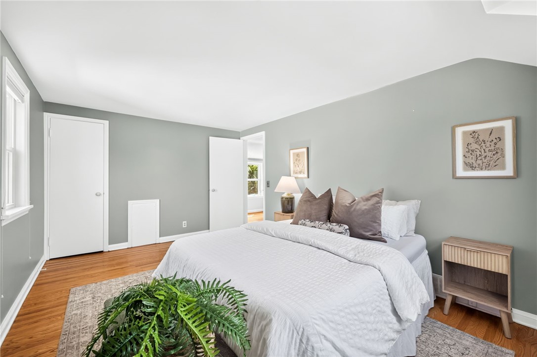 149 Yorkshire Road Irondequoit, NY 14609 - Photo 10 of 22 Primary bedroom