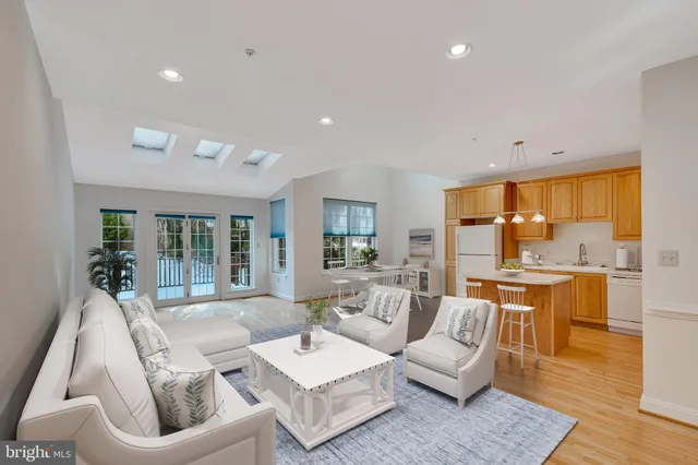 $745,000 | 1129 Brian's Way, Wayne, PA 19087