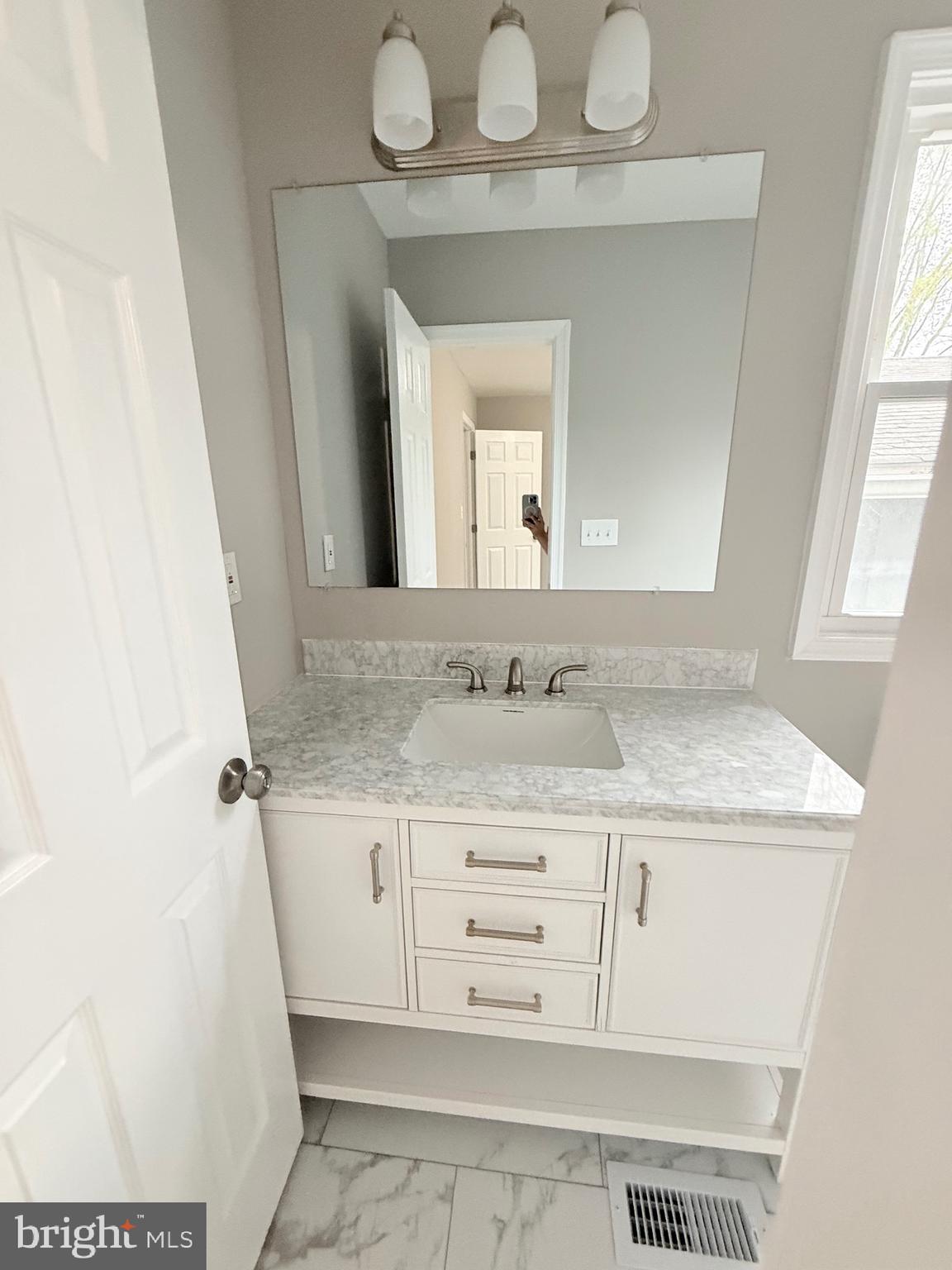 13304 Old Hanover Road Reisterstown, MD 21136 - Photo 11 of 47