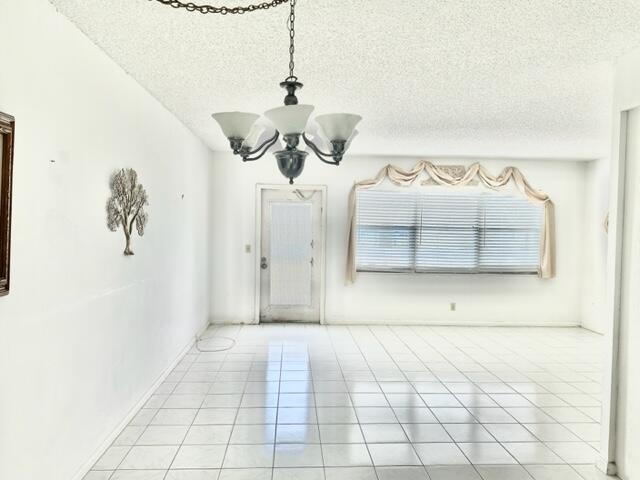 4012 Lincoln A Boca Raton, FL 33434 - Photo 5 of 29 Living Area