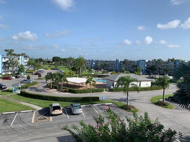 4012 Lincoln A Boca Raton, FL 33434 - Photo 10 of 29 Lincoln Pool