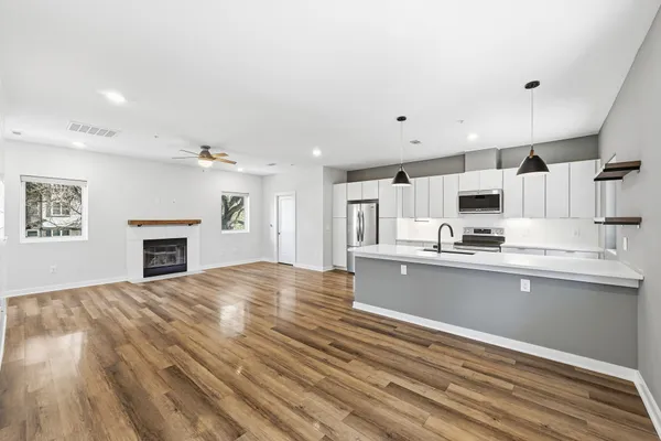 $2,395 | 5924 South Congress Avenue, Unit 63S, Austin, TX 78745