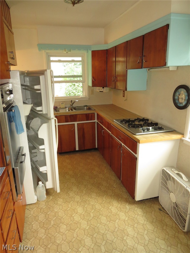 4625 Ridge Avenue Southeast Canton, OH 44707 - Photo 4 of 8 Gallery Image 4